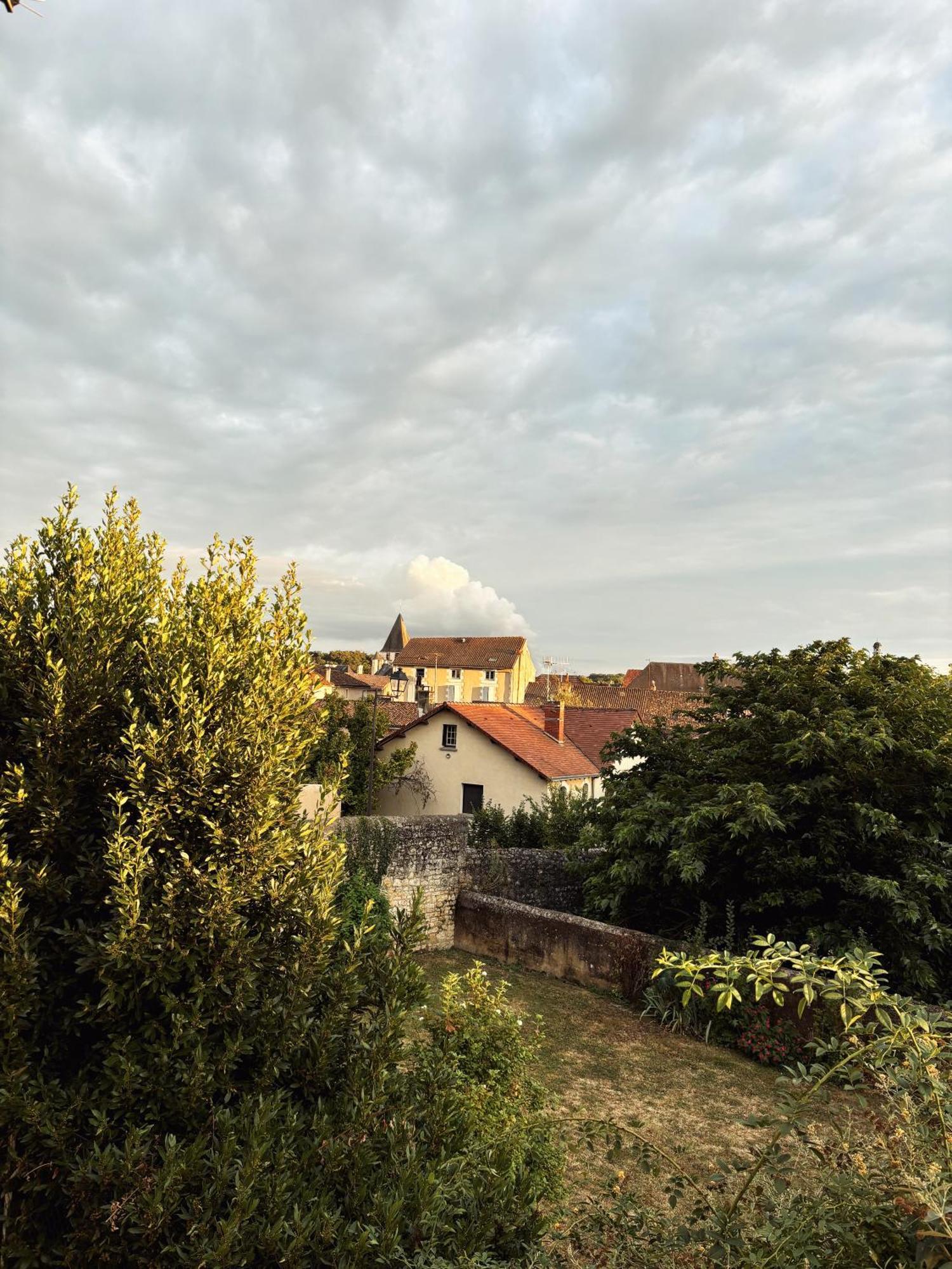 Maison Au Coeur De Chauvigny Villa Exterior foto